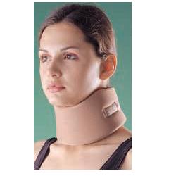 COLLARE CERVICALE OPPO A DENSITA' COMPATTA MISURA SMALL. SUPPORTA LA COLONNA CERVICALE IN POSIZIONE NEUTRALE O ANATOMICA E PROVVEDE AD IMMOBILIZZARLA. CHIUSURA IN VELCRO - farmavitality.it