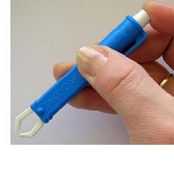 PINZETTA TOGLI ZECCHE IN PLASTICA BLISTER SINGOLO - farmavitality.it